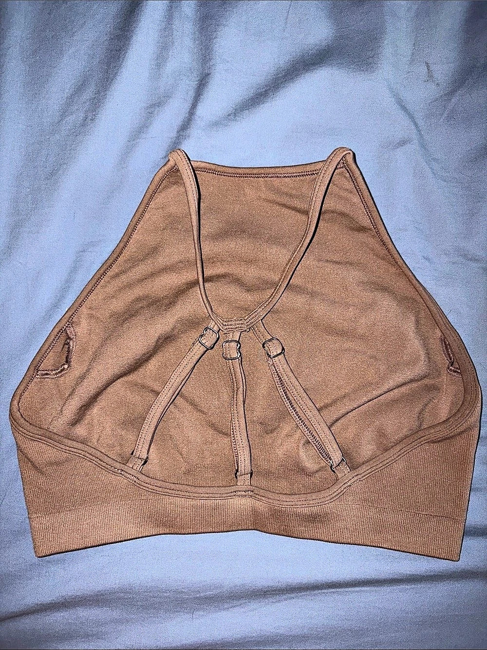 BO+TEE Emerge Cross Strap Seamless Sports Bra
